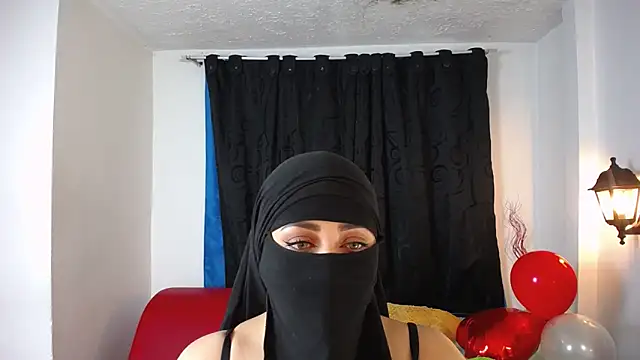 Snapshot of zahra_Jalid chatting on February 20, 8:25 pm zahra Jalid online show from February 20, 8:25 pm