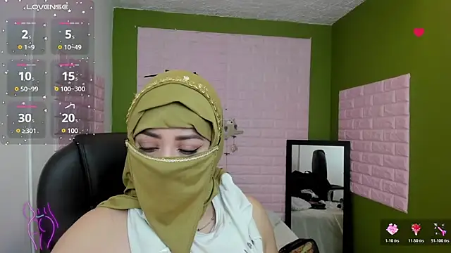 Snapshot of zahra_Jalid chatting on October 17, 10:34 pm zahra Jalid online show from October 17, 10:34 pm