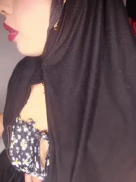 Snapshot of zahra_Jalid chatting on June 17, 4:41 pm zahra Jalid online show from June 17, 4:41 pm
