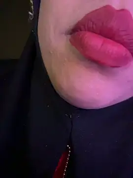 Snapshot of zahra_Jalid chatting on June 21, 12:24 am zahra Jalid online show from June 21, 12:24 am