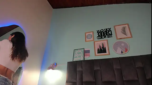 SabrinaSpell  online show from February 6, 11:43 am