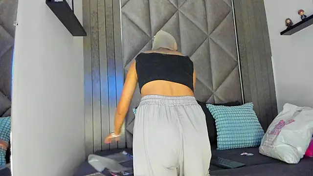 SabrinaSpell  online show from September 13, 11:43 am