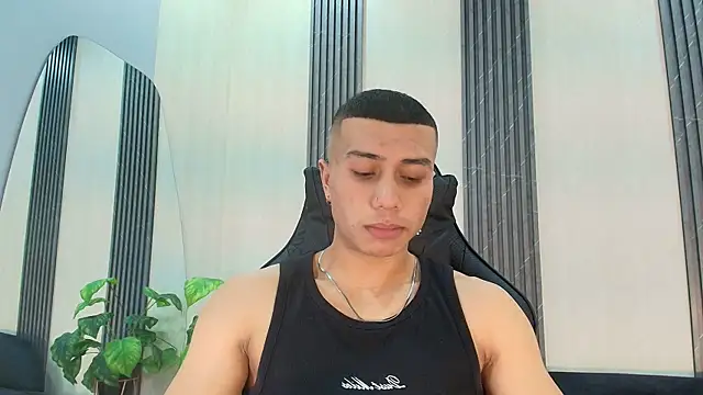 Snapshot of bruno_cavalli chatting on July 29, 5:44 pm bruno cavalli online show from July 29, 5:44 pm