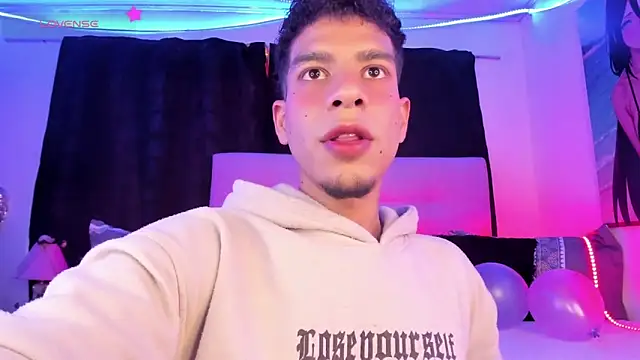 Ethan Boyy online show from March 2, 8:15 pm