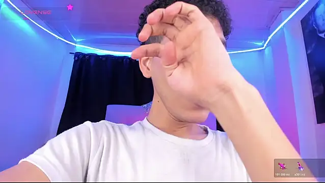 Ethan Boyy online show from June 18, 4:33 pm