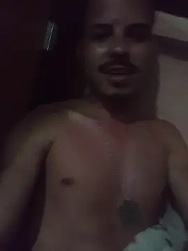 Snapshot of Frdrereeee chatting on November 8, 7:41 am Frdrereeee online show from November 8, 7:41 am