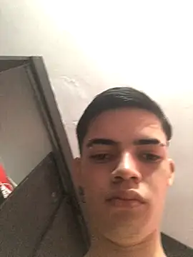 Latinos 2001 online show from November 6, 1:56 pm