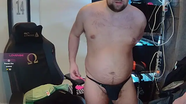 Snapshot of justinitt chatting on January 20, 3:39 pm justinitt online show from January 20, 3:39 pm