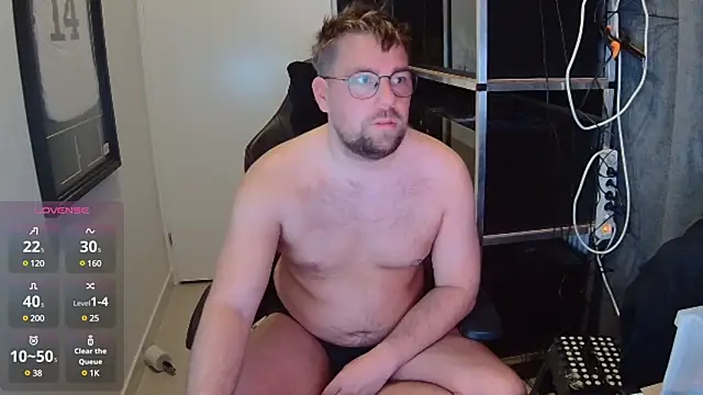 Snapshot of justinitt chatting on January 22, 4:23 am justinitt online show from January 22, 4:23 am