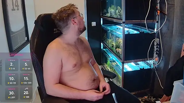 Snapshot of justinitt chatting on January 23, 9:08 am justinitt online show from January 23, 9:08 am