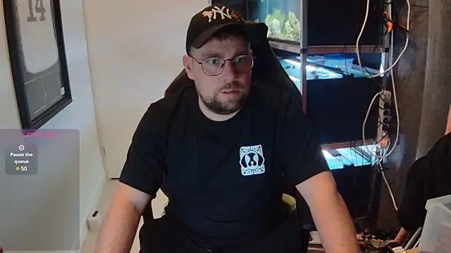 Snapshot of justinitt chatting on January 23, 3:43 pm justinitt online show from January 23, 3:43 pm