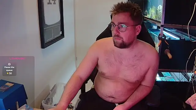 Snapshot of justinitt chatting on January 26, 7:52 pm justinitt online show from January 26, 7:52 pm