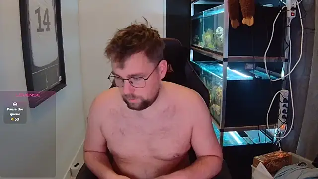 Snapshot of justinitt chatting on January 29, 10:58 am justinitt online show from January 29, 10:58 am