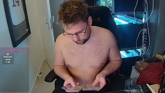 Snapshot of justinitt chatting on January 30, 12:37 pm justinitt online show from January 30, 12:37 pm