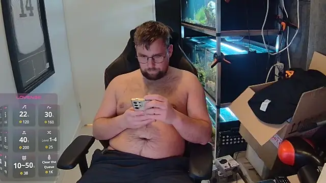 Snapshot of justinitt chatting on February 3, 7:42 pm justinitt online show from February 3, 7:42 pm