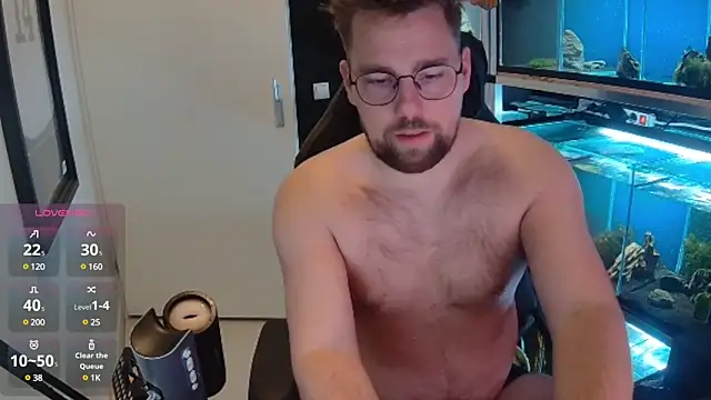 Snapshot of justinitt chatting on February 16, 7:49 pm justinitt online show from February 16, 7:49 pm