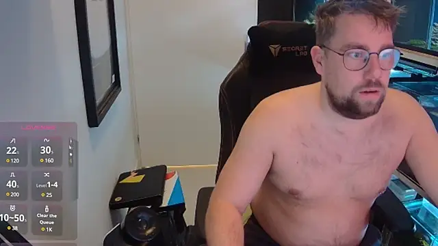 Snapshot of justinitt chatting on February 18, 9:10 am justinitt online show from February 18, 9:10 am