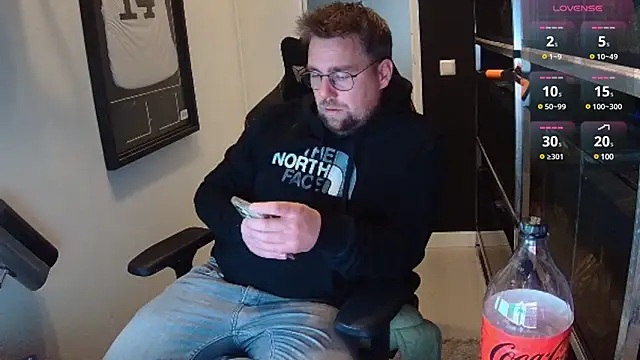 Snapshot of justinitt chatting on February 28, 11:58 am justinitt online show from February 28, 11:58 am