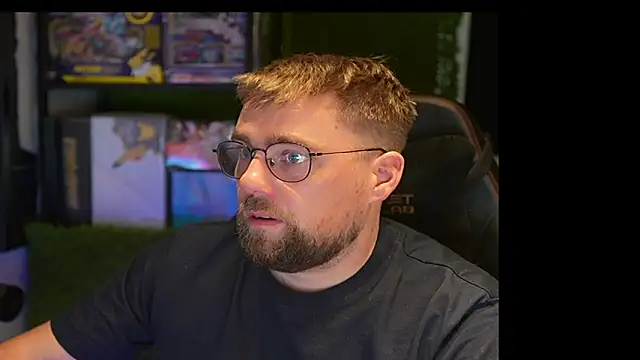 Snapshot of justinitt chatting on September 16, 8:26 am justinitt online show from September 16, 8:26 am