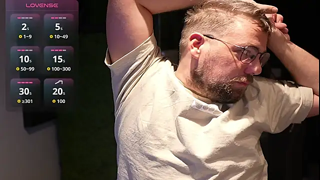 Snapshot of justinitt chatting on September 22, 8:49 am justinitt online show from September 22, 8:49 am