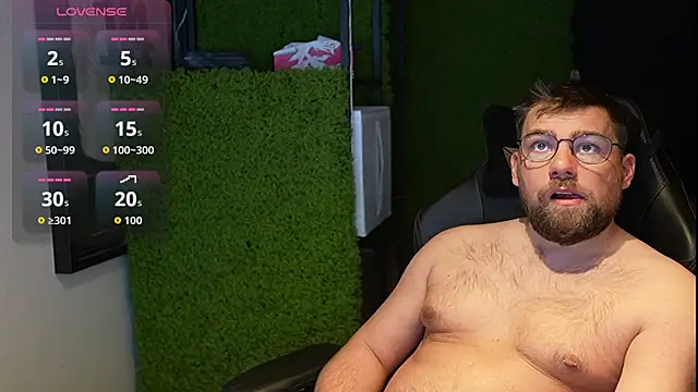 Snapshot of justinitt chatting on September 23, 9:01 am justinitt online show from September 23, 9:01 am