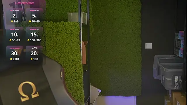 Snapshot of justinitt chatting on October 8, 8:56 am justinitt online show from October 8, 8:56 am