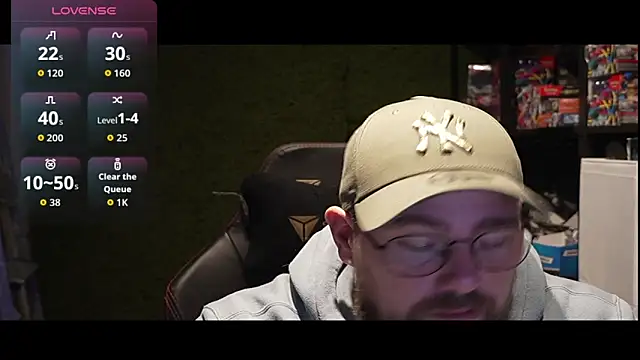 Snapshot of justinitt chatting on October 26, 5:41 pm justinitt online show from October 26, 5:41 pm