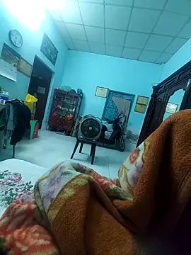 KisSsu online show from February 13, 3:30 pm