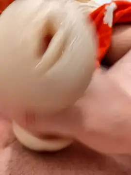 Snapshot of kzzix chatting on December 15, 1:10 am kzzix online show from December 15, 1:10 am