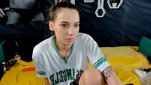 annabishop online show from February 11, 6:19 am