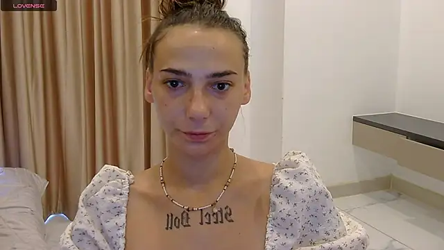 annabishop online show from October 26, 1:11 am