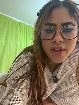 Snapshot of _Devika chatting on February 17, 3:03 am Devika online show from February 17, 3:03 am