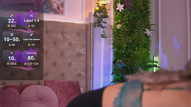 SarahPeach8 online show from February 10, 5:14 am