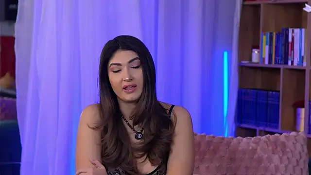 SarahPeach8 online show from January 11, 6:18 am