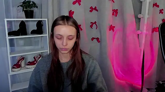 Snapshot of Sahara_Shields chatting on February 9, 1:25 pm Sahara Shields online show from February 9, 1:25 pm