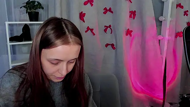 Snapshot of Sahara_Shields chatting on February 9, 4:29 pm Sahara Shields online show from February 9, 4:29 pm