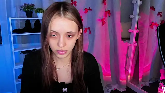 Snapshot of Sahara_Shields chatting on March 6, 9:58 am Sahara Shields online show from March 6, 9:58 am