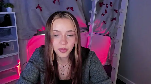 Snapshot of Sahara_Shields chatting on March 18, 4:26 pm Sahara Shields online show from March 18, 4:26 pm