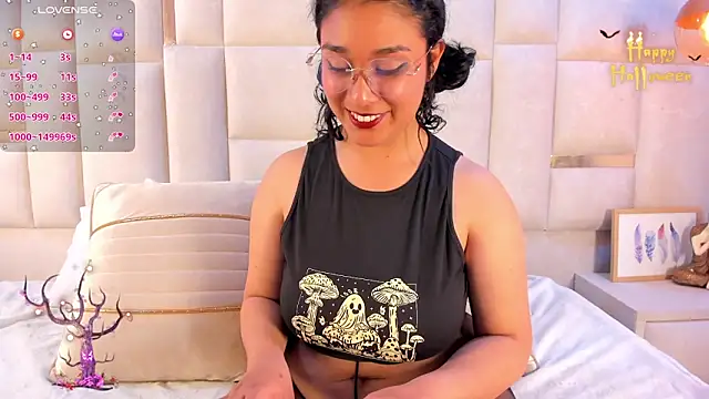 Snapshot of Tamara_palacios chatting on October 30, 5:46 pm Tamara palacios online show from October 30, 5:46 pm