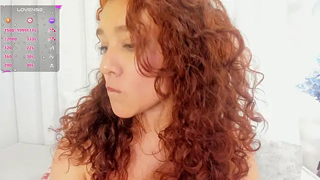 Snapshot of Tamara_palacios chatting on January 10, 9:44 am Tamara palacios online show from January 10, 9:44 am