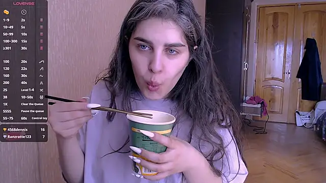 Snapshot of _Roselina_ chatting on January 22, 8:40 am Roselina online show from January 22, 8:40 am