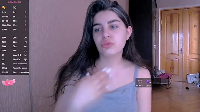 Snapshot of _Roselina_ chatting on January 23, 7:11 am Roselina online show from January 23, 7:11 am