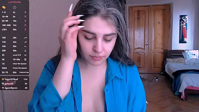 Snapshot of _Roselina_ chatting on January 29, 7:25 am Roselina online show from January 29, 7:25 am