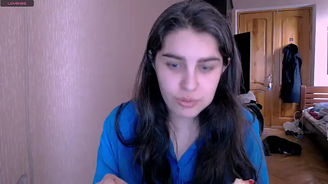 Snapshot of _Roselina_ chatting on February 6, 12:05 pm Roselina online show from February 6, 12:05 pm