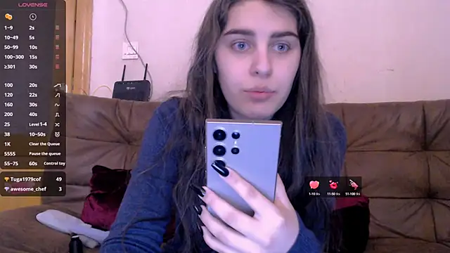 Snapshot of _Roselina_ chatting on February 13, 9:09 am Roselina online show from February 13, 9:09 am