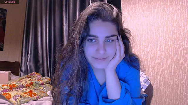 Snapshot of _Roselina_ chatting on February 18, 4:37 pm Roselina online show from February 18, 4:37 pm