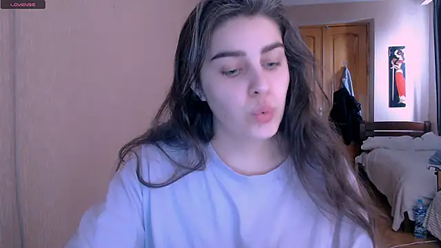 Snapshot of _Roselina_ chatting on February 26, 10:04 am Roselina online show from February 26, 10:04 am