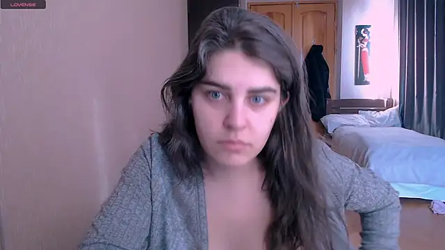 Snapshot of _Roselina_ chatting on February 28, 6:21 am Roselina online show from February 28, 6:21 am