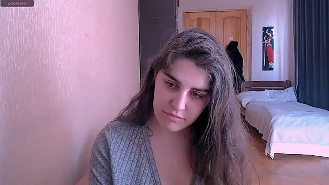 Snapshot of _Roselina_ chatting on February 28, 9:25 am Roselina online show from February 28, 9:25 am