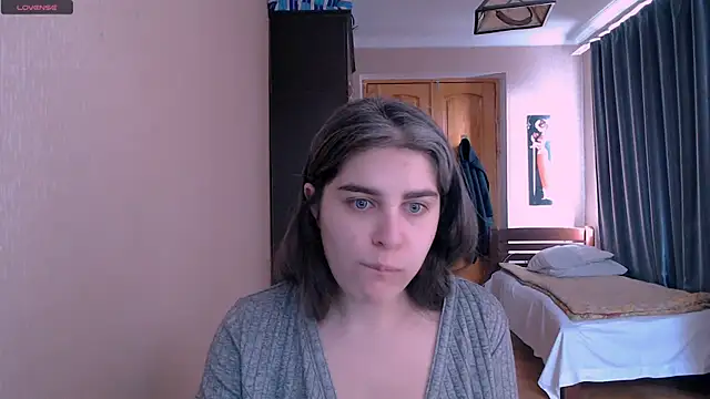 Snapshot of _Roselina_ chatting on March 3, 7:10 am Roselina online show from March 3, 7:10 am